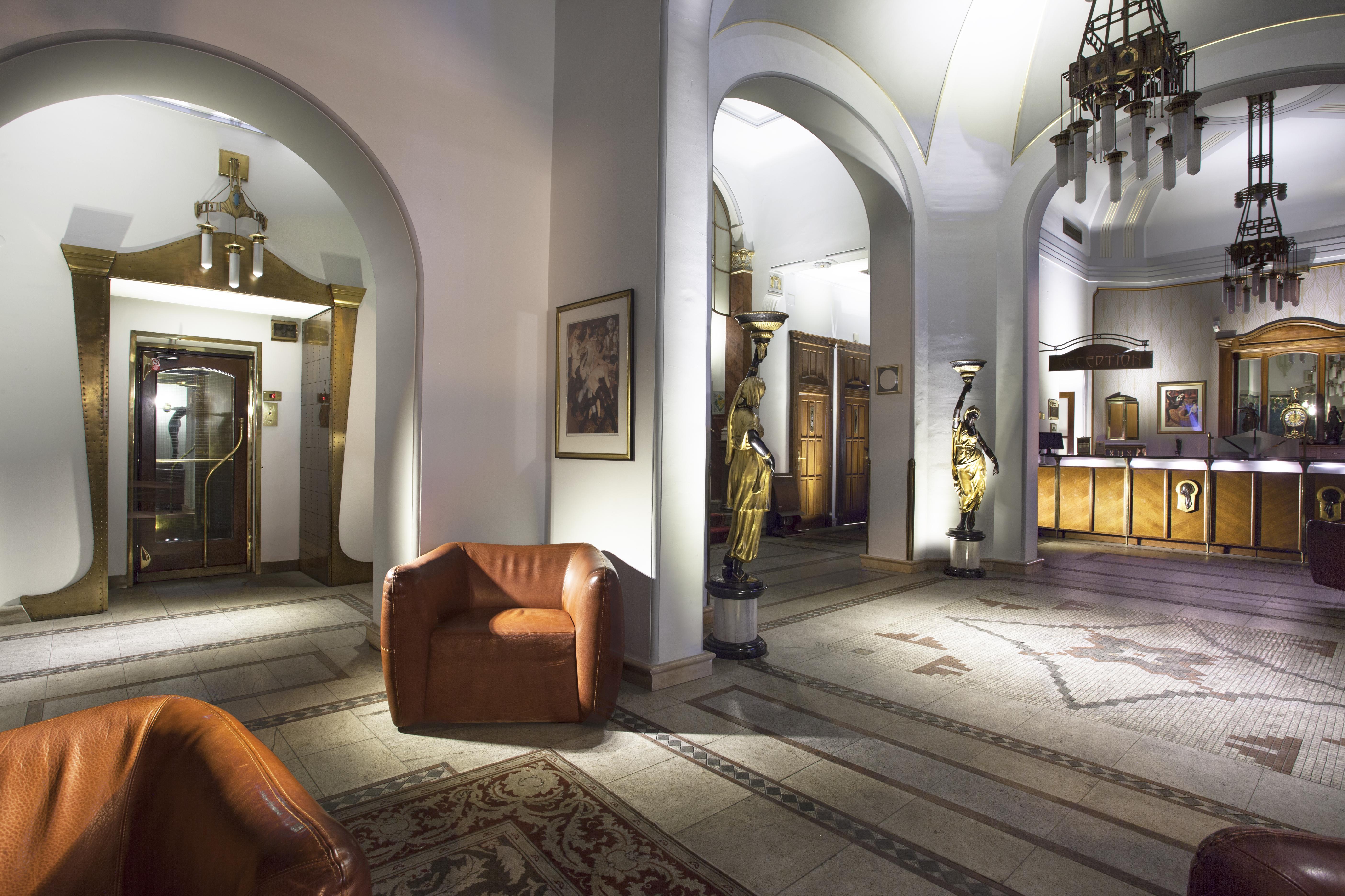 Hotel Paris Prag Exteriör bild Interior of the hotel