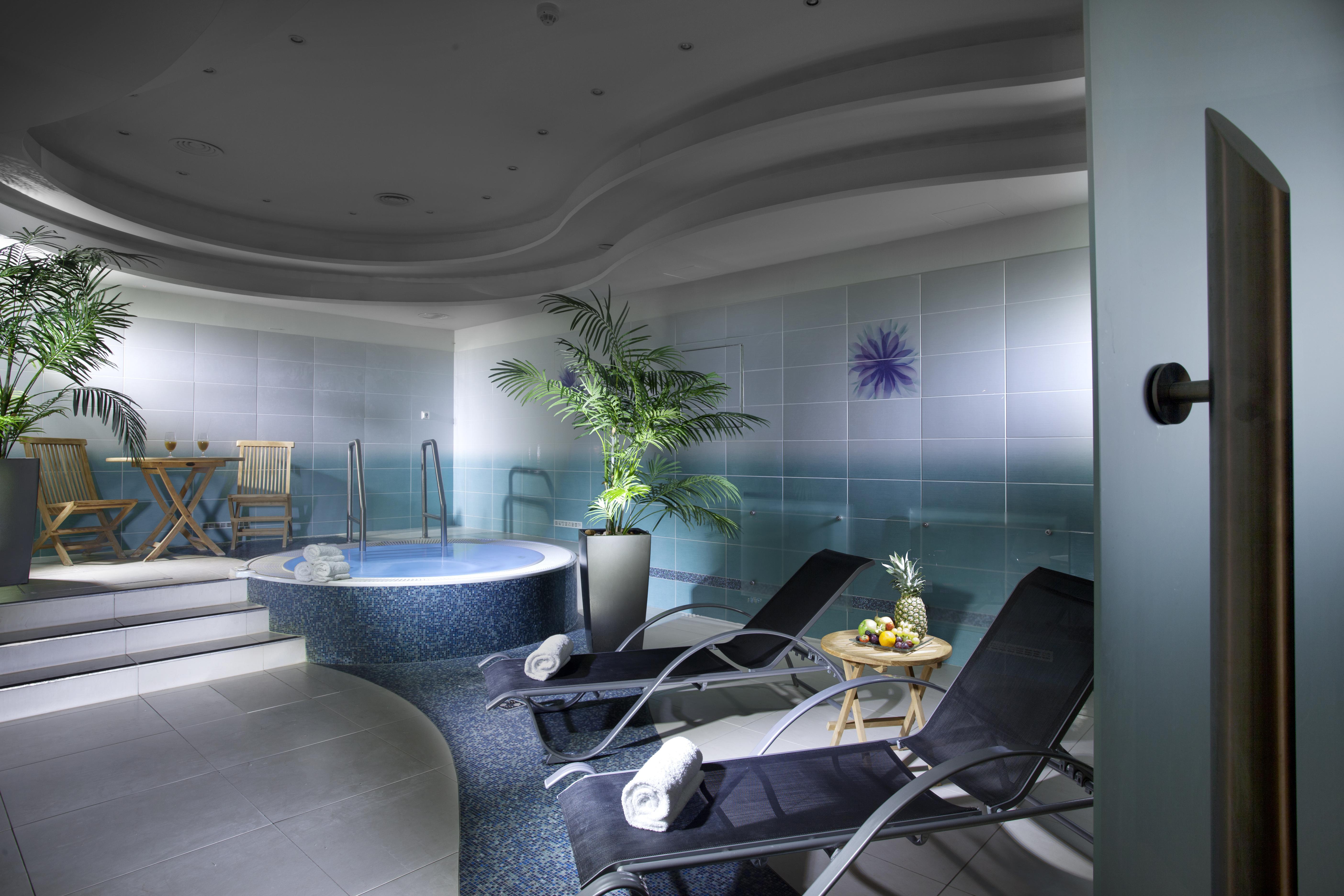 Hotel Paris Prag Exteriör bild The spa at the InterContinental