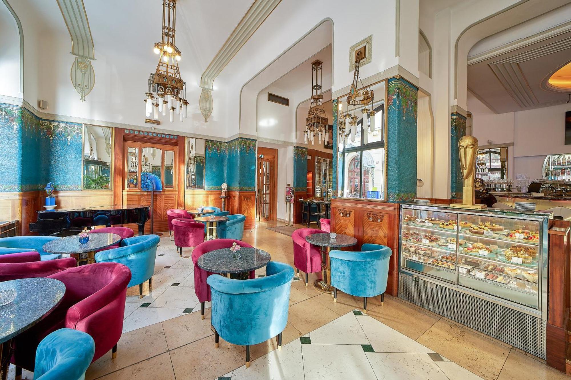 Hotel Paris Prag Exteriör bild Café