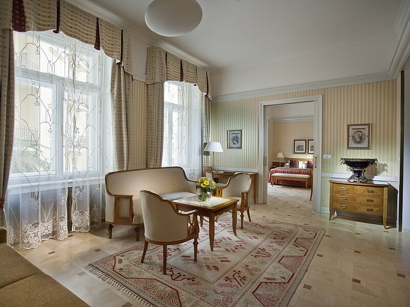 Hotel Paris Prag Exteriör bild Suite
